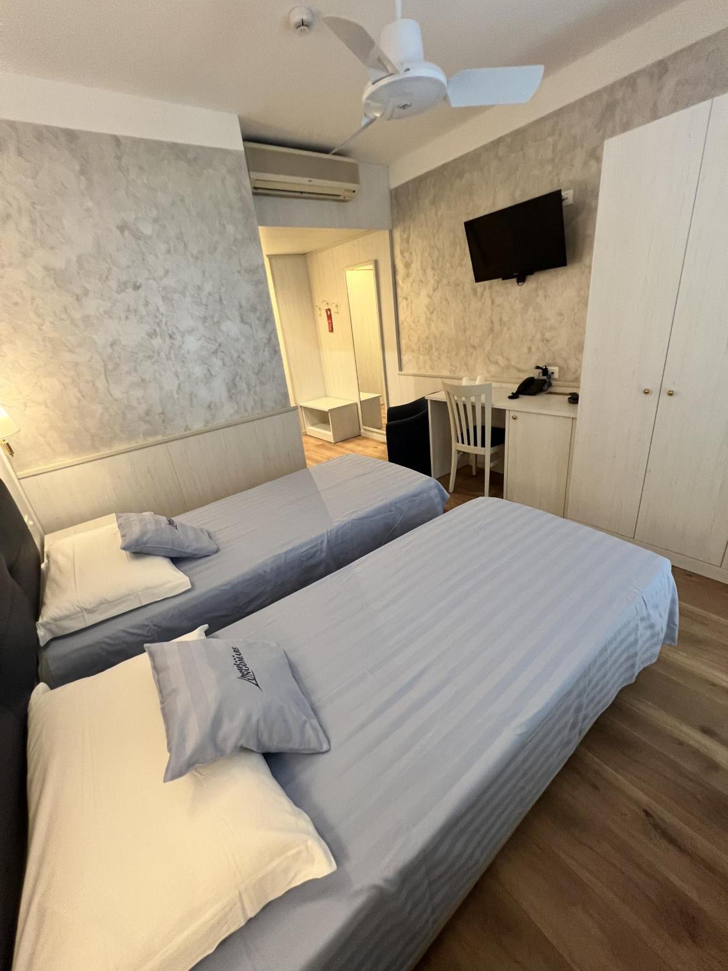 Superior Double or Twin Room,1583131682:JPEG